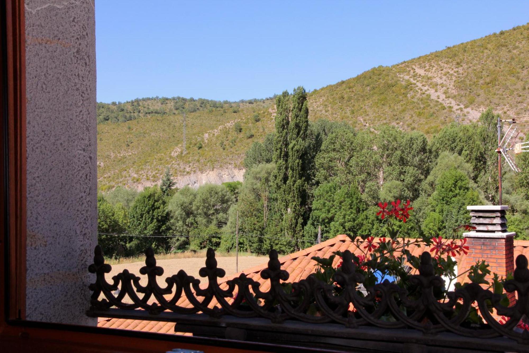 Casa Rural Juliana Ustes Exteriér fotografie